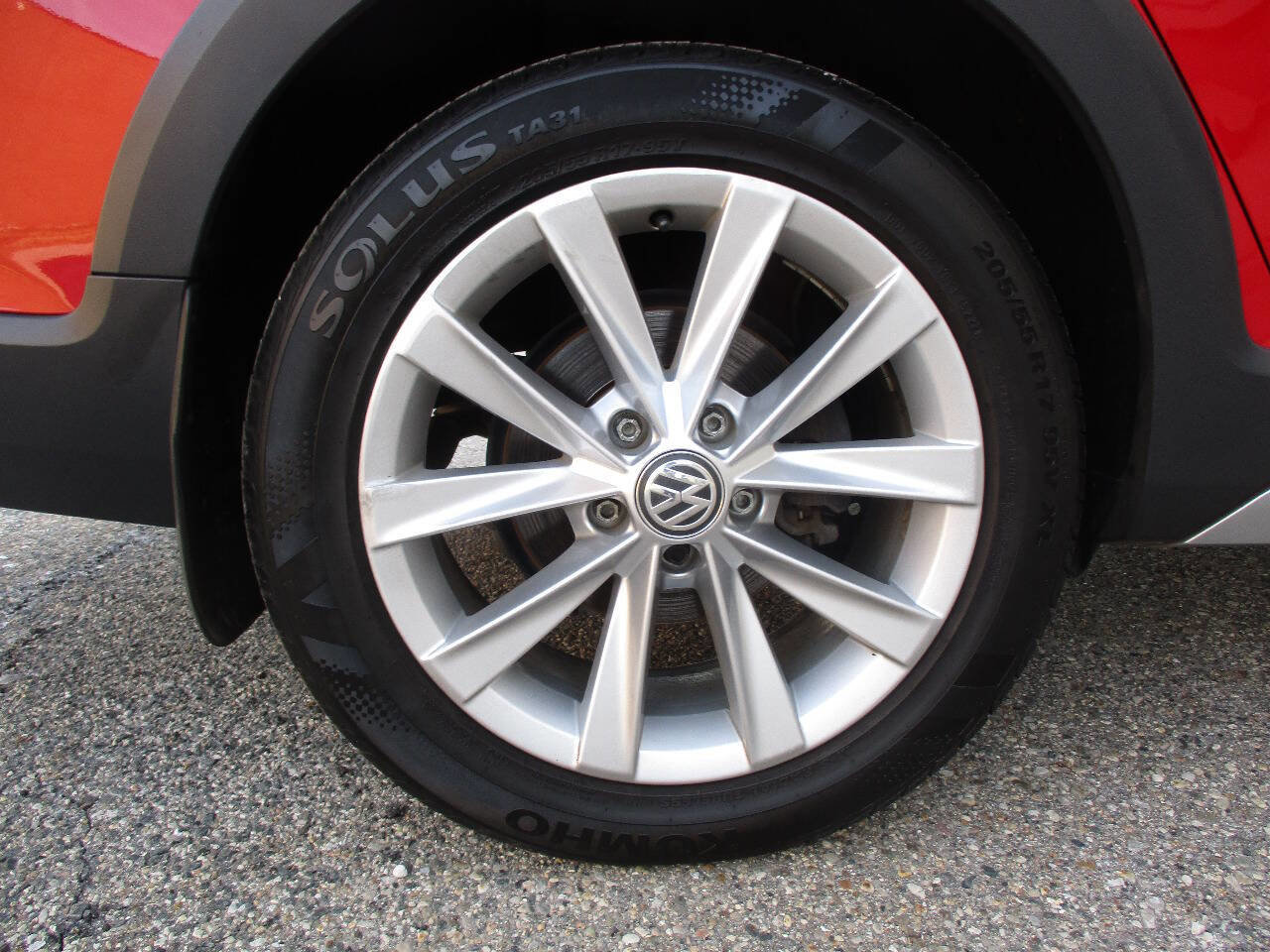 Used 2018 Volkswagen Golf Alltrack SE image 45