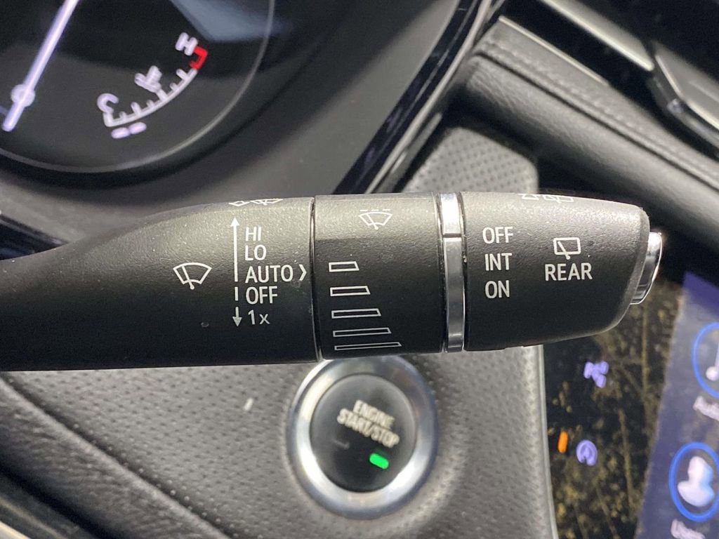 Used 2021 Cadillac XT5 Premium Luxury AWD/4WD image 27