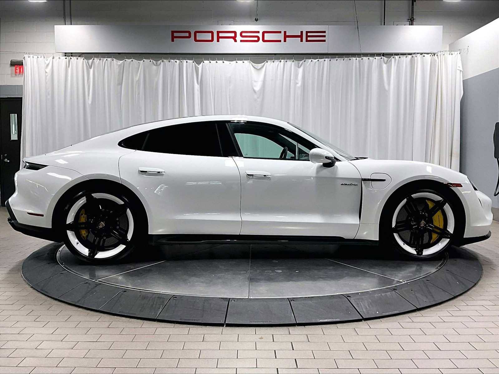Used 2020 Porsche Taycan Turbo S AWD/4WD image 10