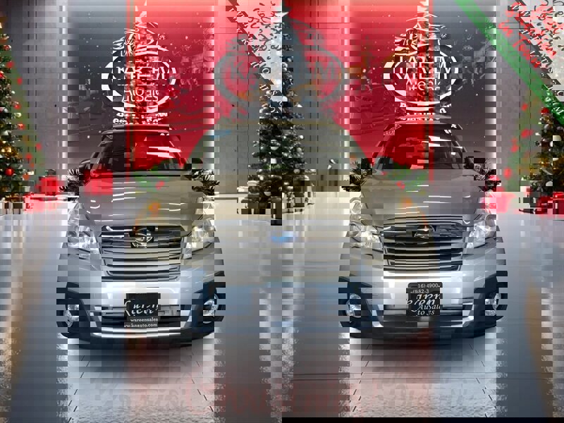 Used 2014 Subaru Outback 2.5i w/ Alloy Wheel Package image 2