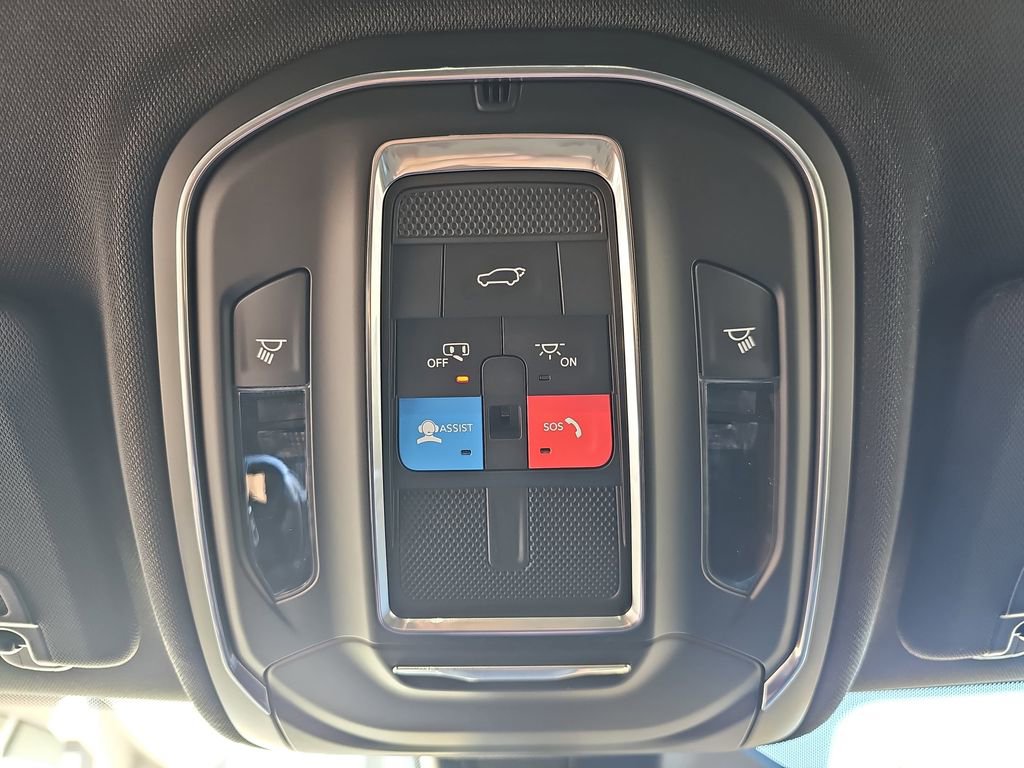 New 2025 Jeep Grand Cherokee Altitude image 31