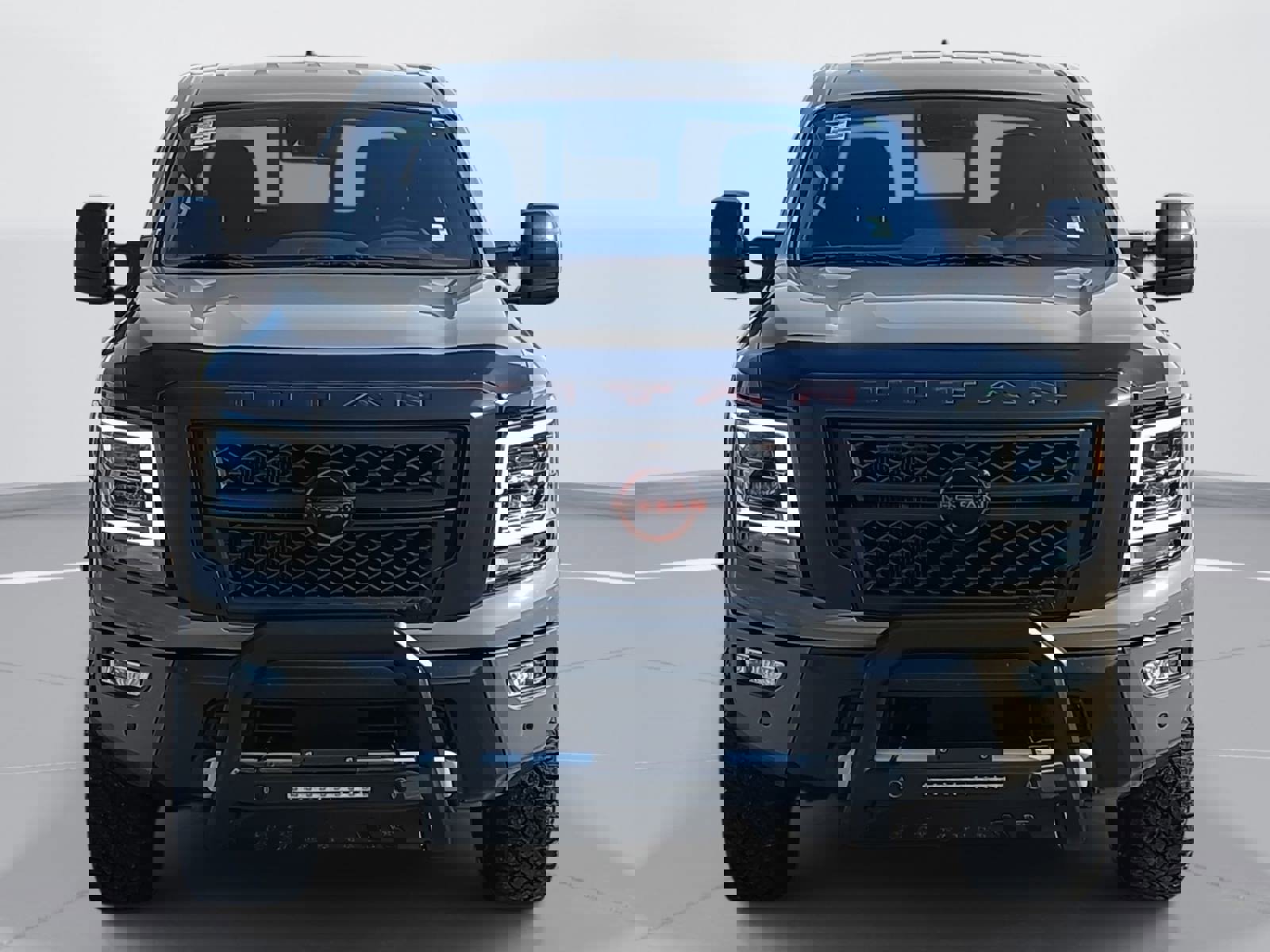 Used 2024 Nissan Titan PRO-4X image 2