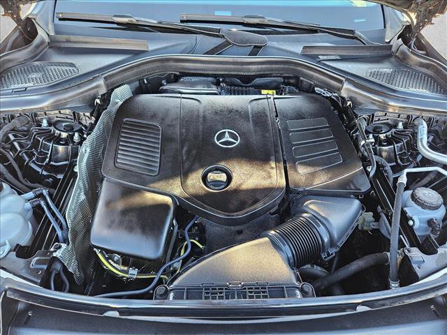 Used 2025 Mercedes-Benz GLC 350e 4MATIC image 20