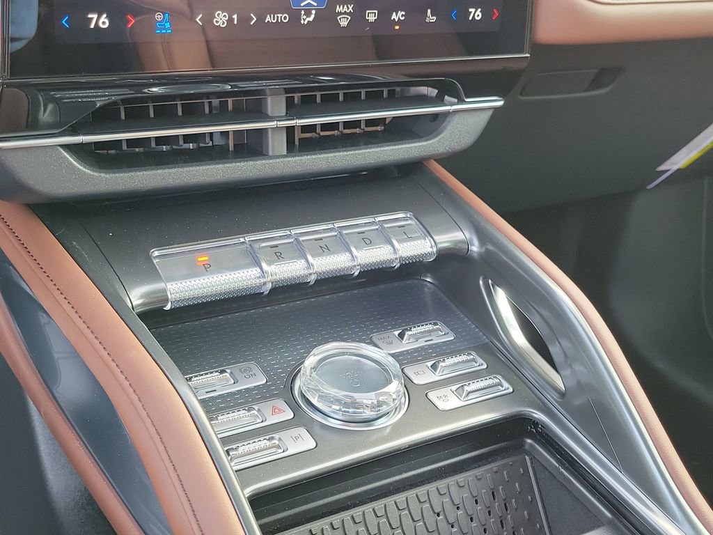 New 2026 Lincoln Nautilus Reserve AWD/4WD image 28