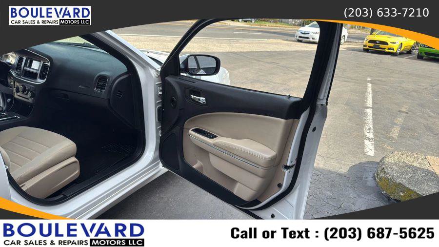 Used 2013 Dodge Charger SE w/ Sport Appearance Group image 35