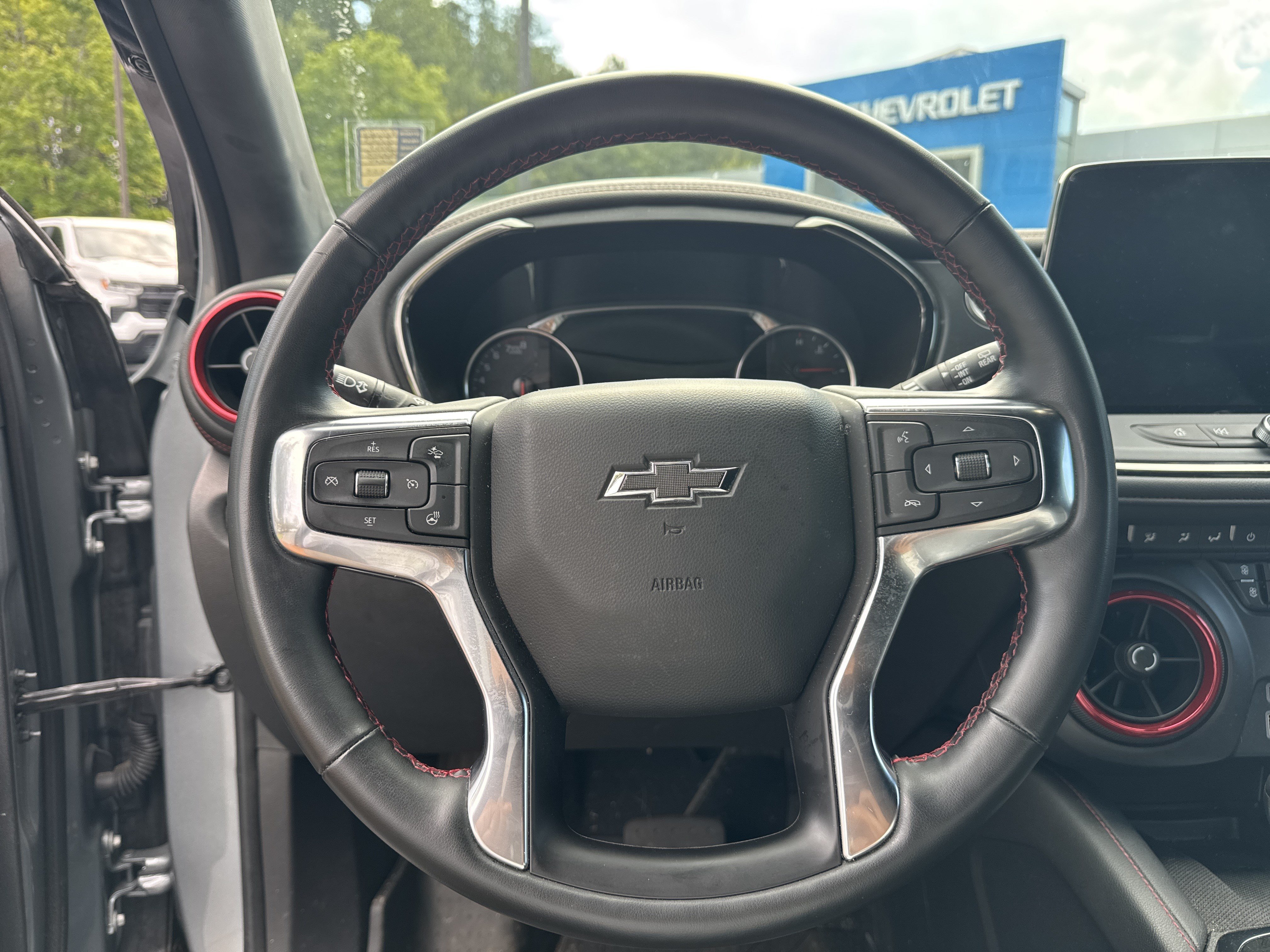 Used 2025 Chevrolet Blazer RS w/ Driver Confidence II Package AWD/4WD image 9