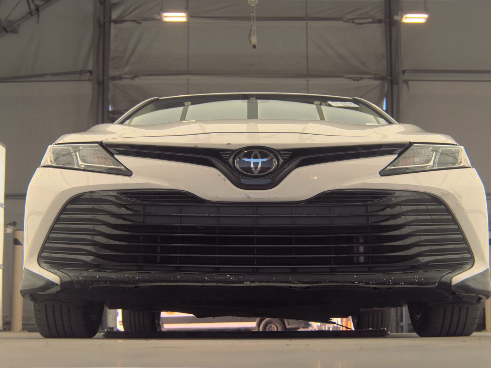 Used 2018 Toyota Camry LE FWD image 4