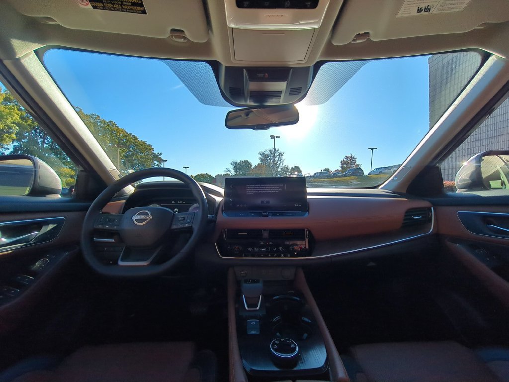 Used 2026 Nissan Rogue Platinum w/ Platinum Premium Package AWD/4WD image 26
