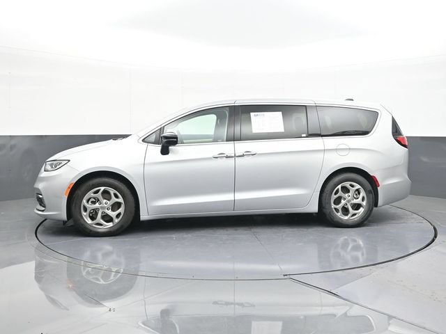 Used 2024 Chrysler Pacifica Limited FWD image 8