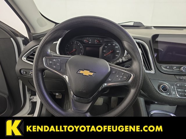 Used 2021 Chevrolet Malibu LT FWD image 13