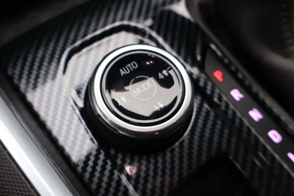 Used 2024 Chevrolet Colorado Trail Boss w/ Technology Package image 25