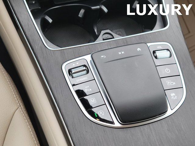 Used 2021 Mercedes-Benz GLC 300 4MATIC image 17