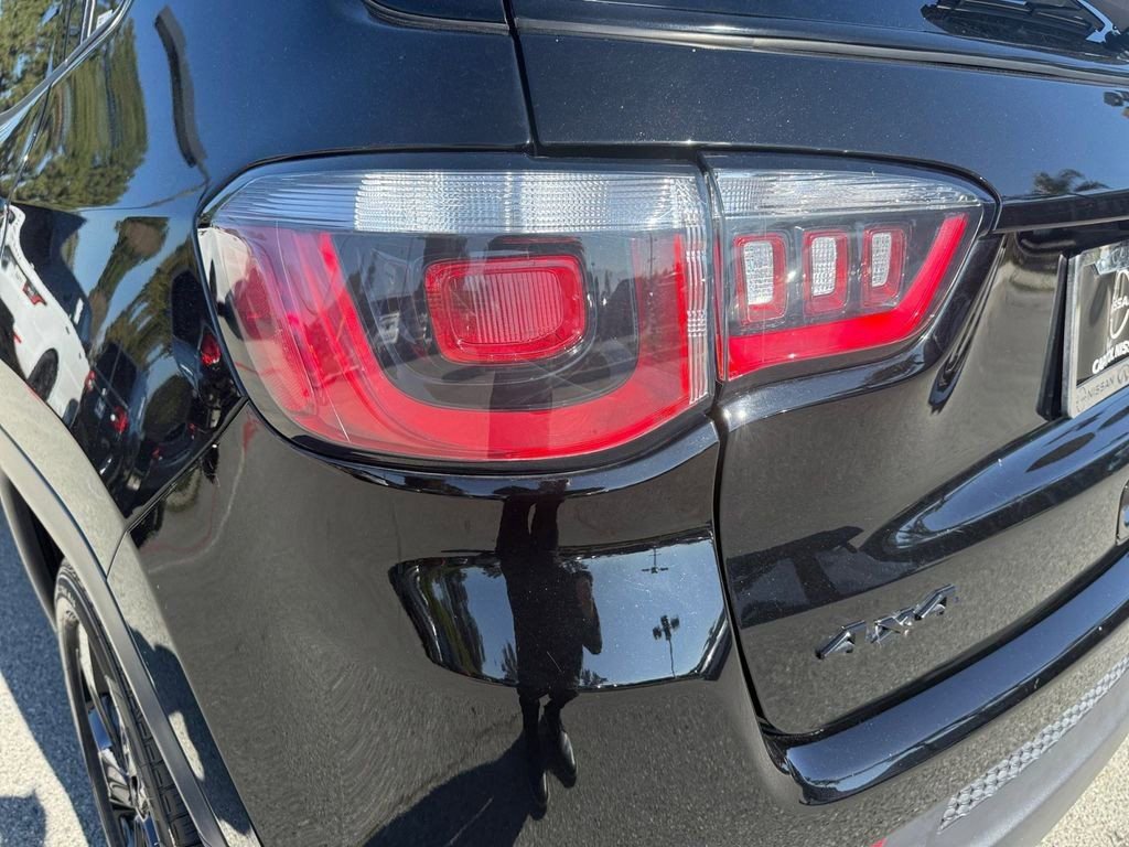 Used 2018 Jeep Compass Latitude w/ Popular Equipment Group image 37