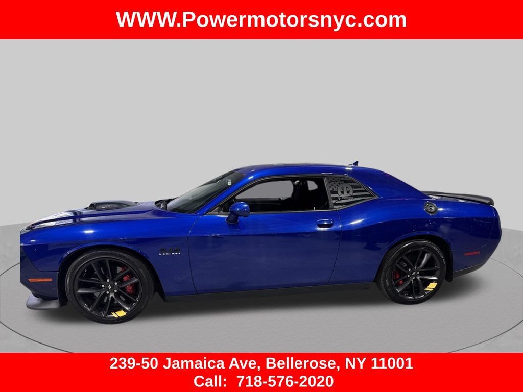 Used 2022 Dodge Challenger R/T w/ Shaker Package RWD image 2
