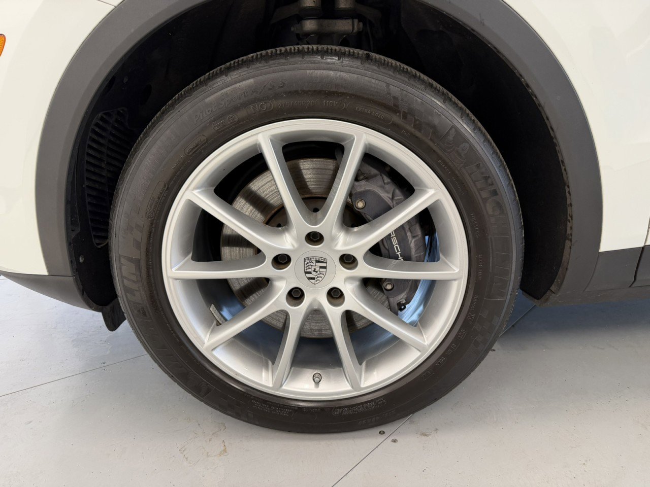 Used 2023 Porsche Cayenne Platinum Edition AWD/4WD image 52