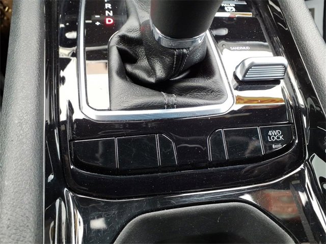 Used 2023 Jeep Compass Limited image 21