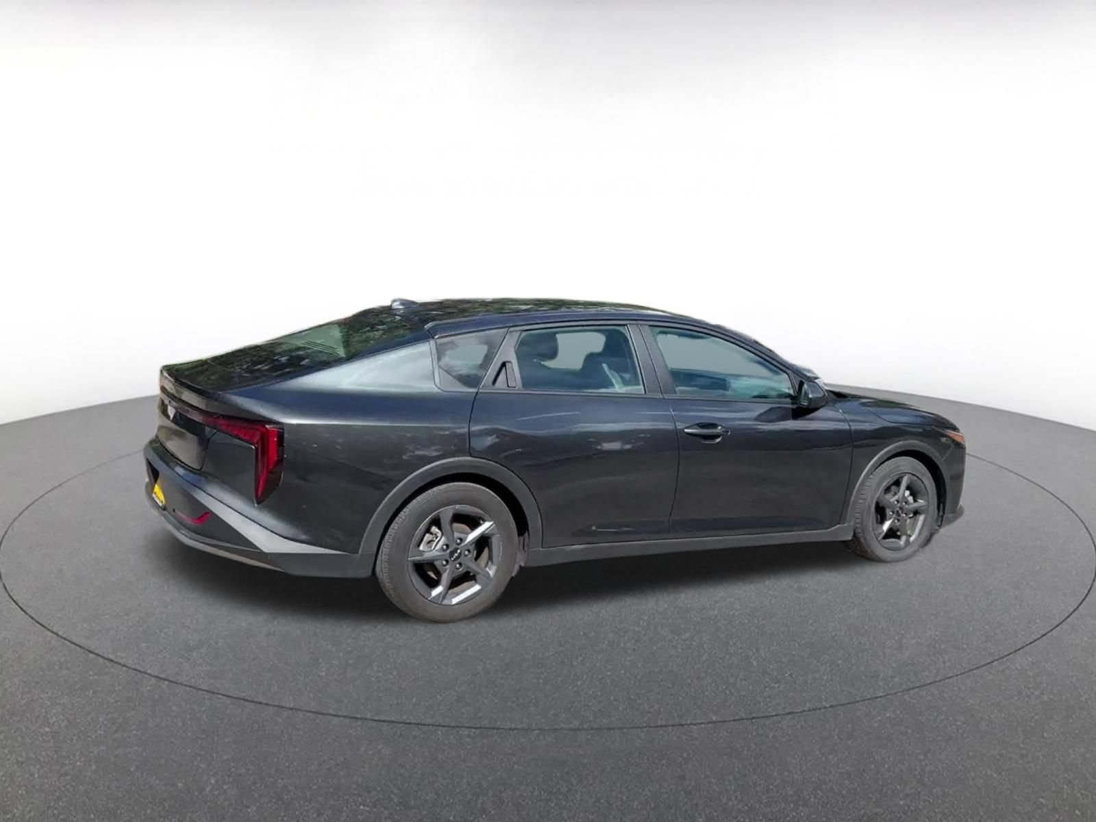Used 2025 Kia K4 FWD image 14