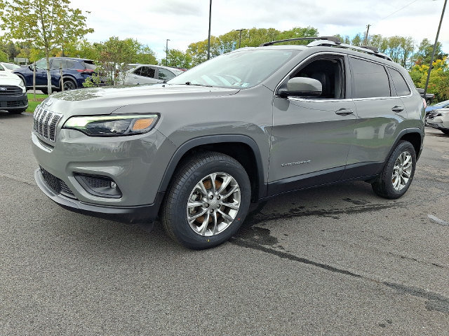 Used 2021 Jeep Cherokee Latitude Lux AWD/4WD image 3