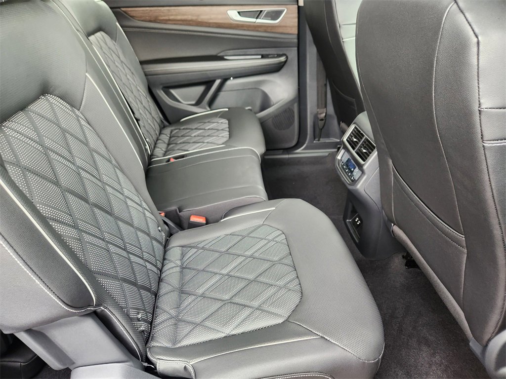 New 2026 Volkswagen Atlas SEL Premium R-Line image 22