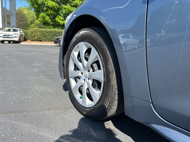Used 2022 Toyota Corolla LE image 11