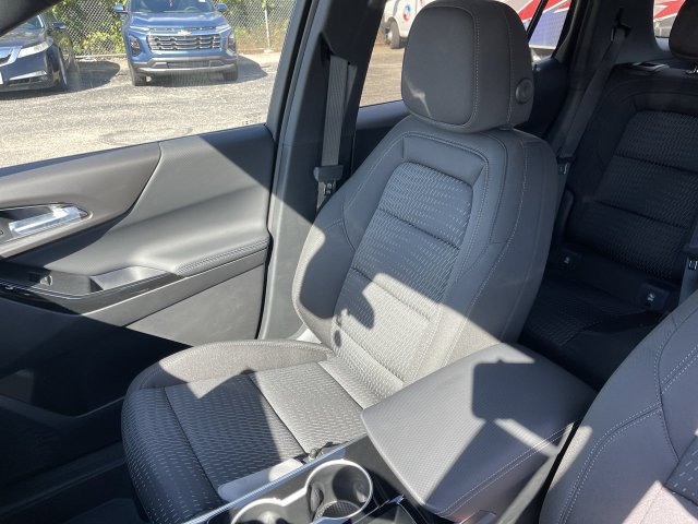 New 2027 Chevrolet Equinox LT w/ LPO, Floor Liner Package FWD image 24