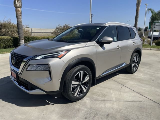 Used 2023 Nissan Rogue Platinum FWD image 4