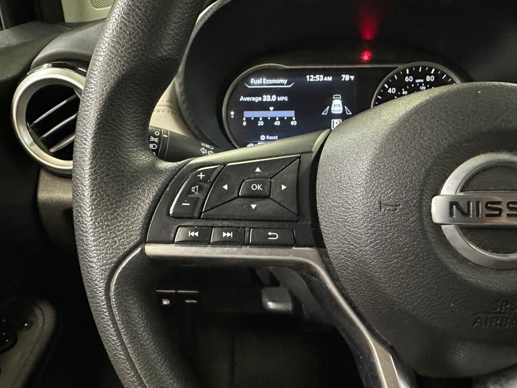 Used 2020 Nissan Versa SV FWD image 9