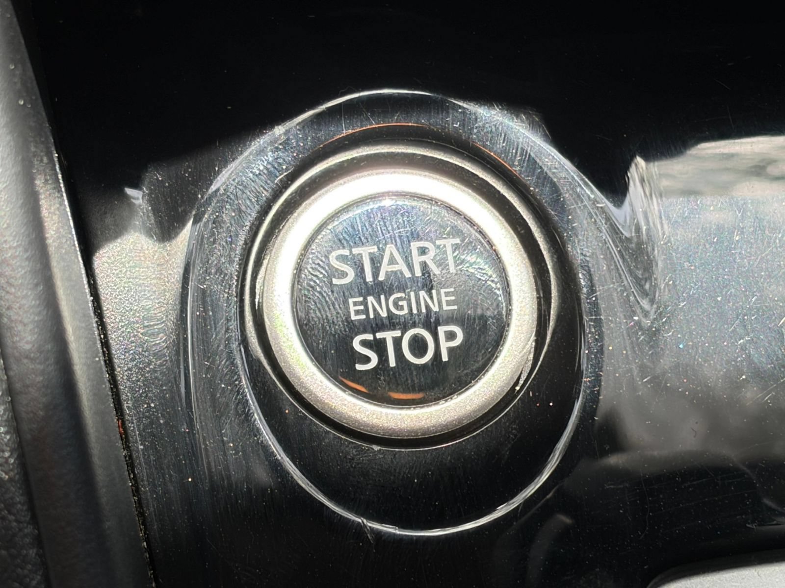 Used 2025 Nissan Versa SV FWD image 19