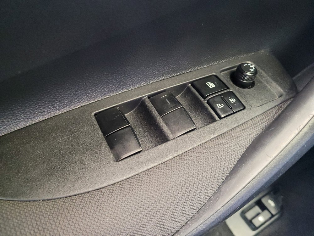 Used 2025 Toyota Corolla LE FWD image 27
