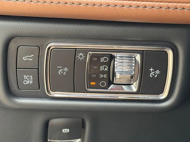 Used 2023 Lincoln Nautilus Reserve w/ Luxury Package image 19