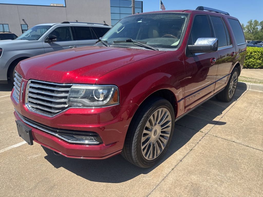 Used 2015 Lincoln Navigator 4WD w/ Equipment Group 101A Reserve image 3