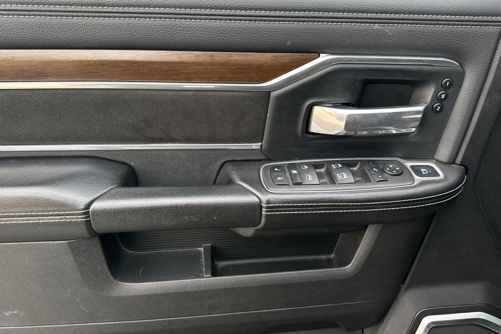 Used 2022 RAM 2500 Laramie image 11