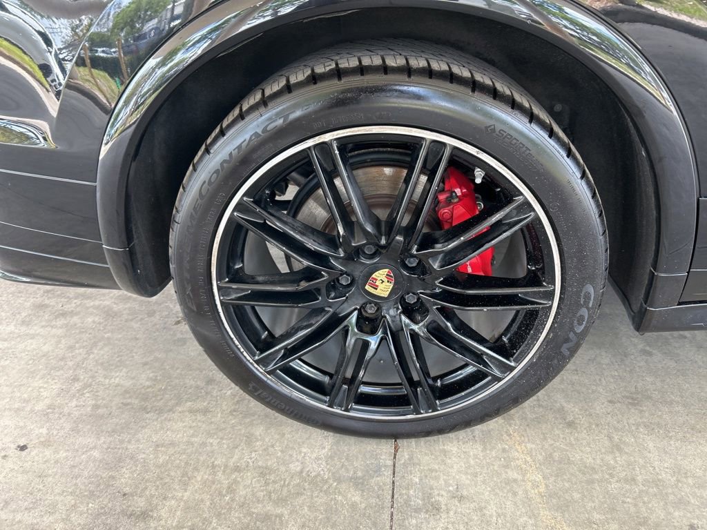 Used 2016 Porsche Cayenne GTS image 20