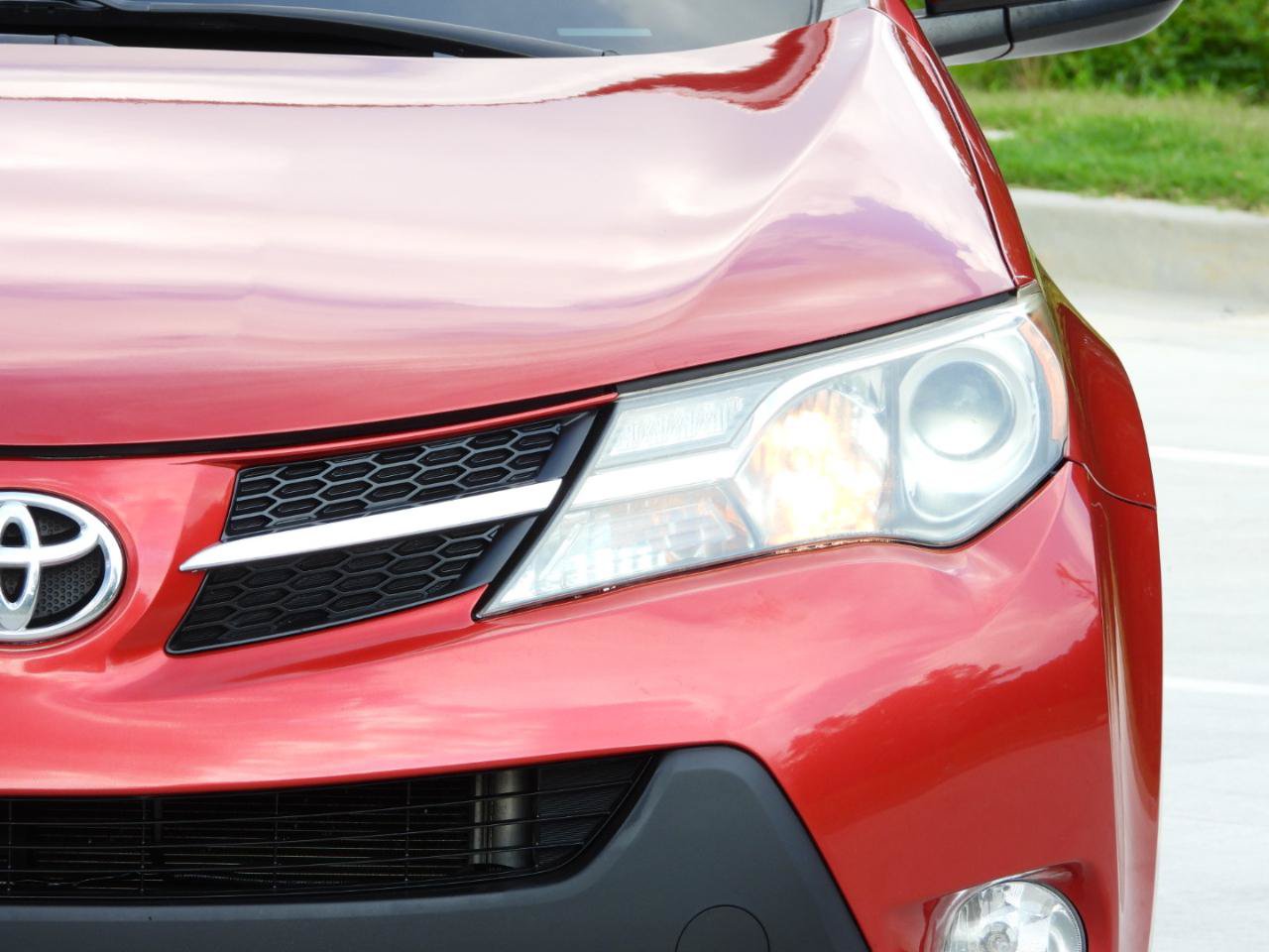 Used 2015 Toyota RAV4 XLE FWD image 29