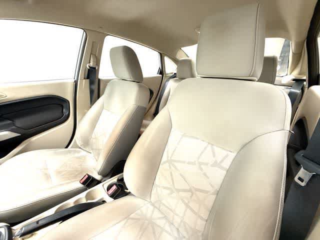 Used 2011 Ford Fiesta SE w/ Super Fuel Economy Pkg FWD image 12