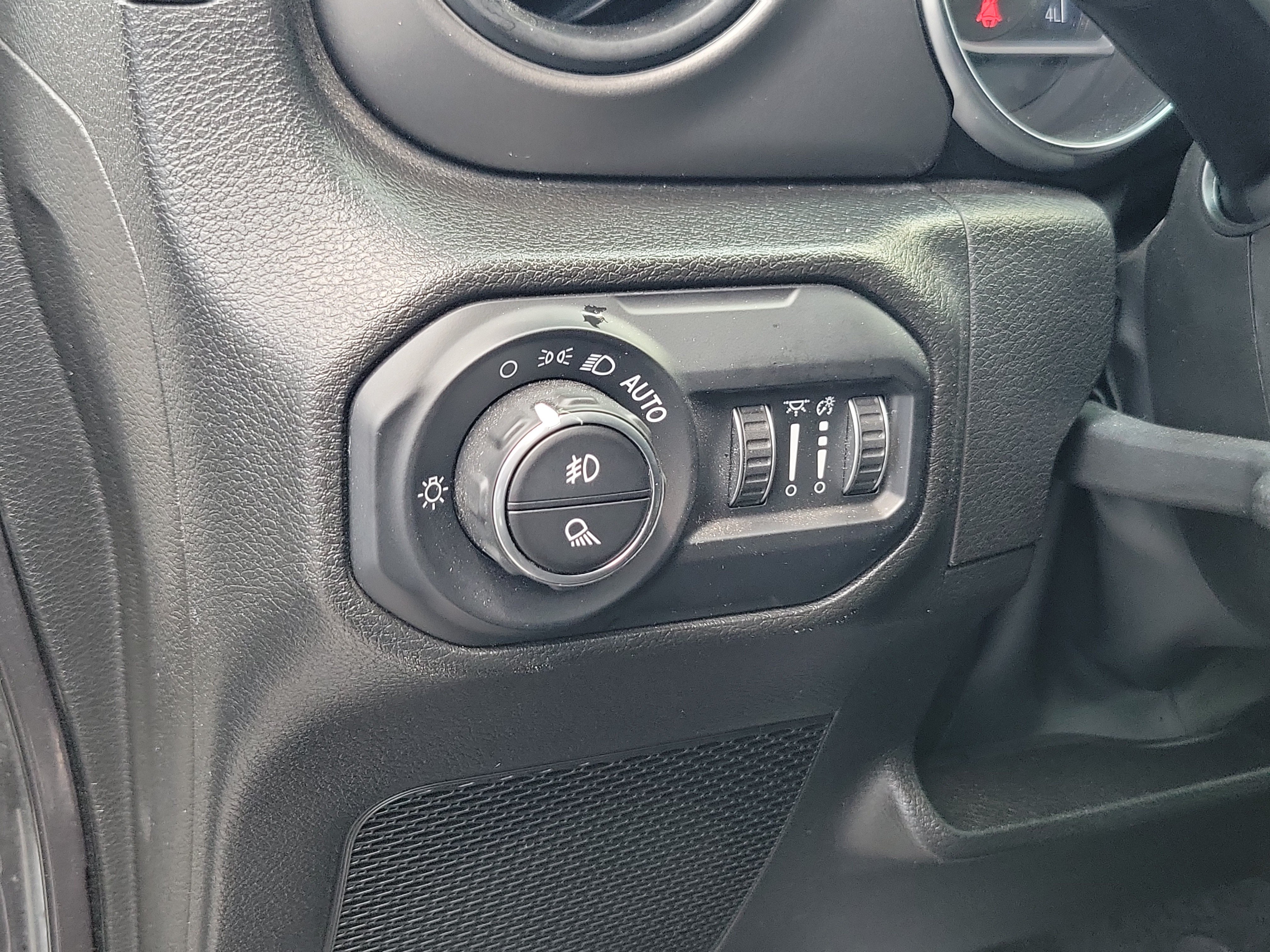 Used 2022 Jeep Gladiator Sport AWD/4WD image 17