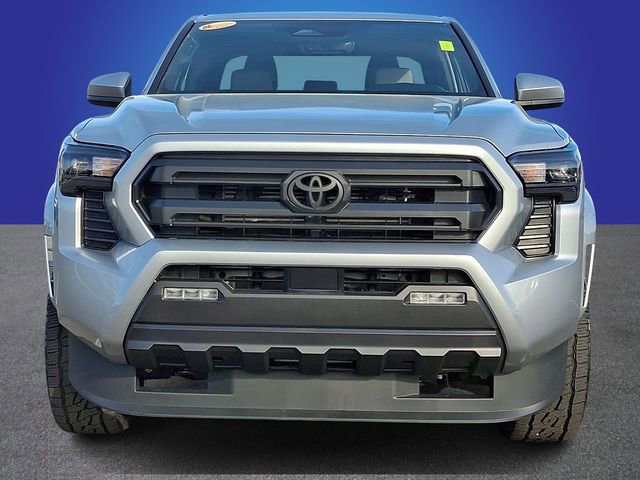 Used 2025 Toyota Tacoma SR5 AWD/4WD image 2