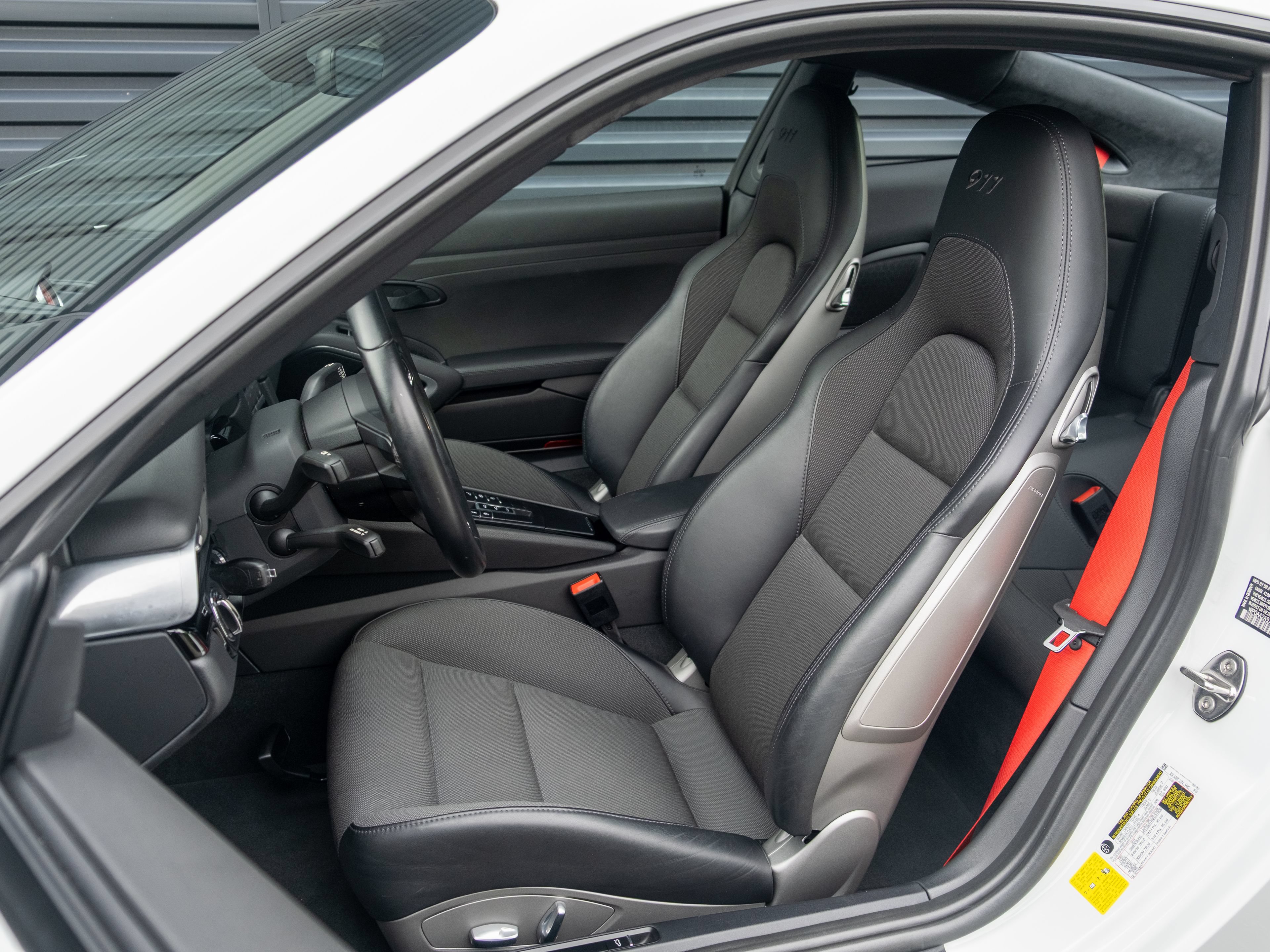 Certified 2019 Porsche 911 Carrera T RWD image 5