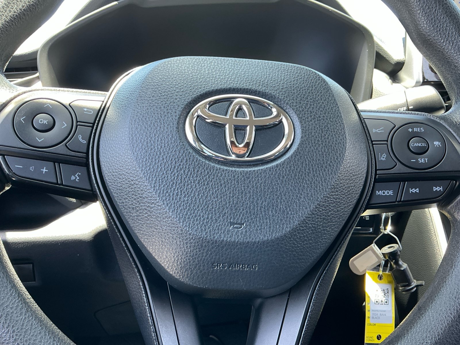 Used 2024 Toyota RAV4 LE AWD/4WD image 30