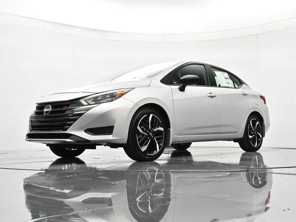 New 2025 Nissan Versa SR w/ Trunk Package FWD image 34