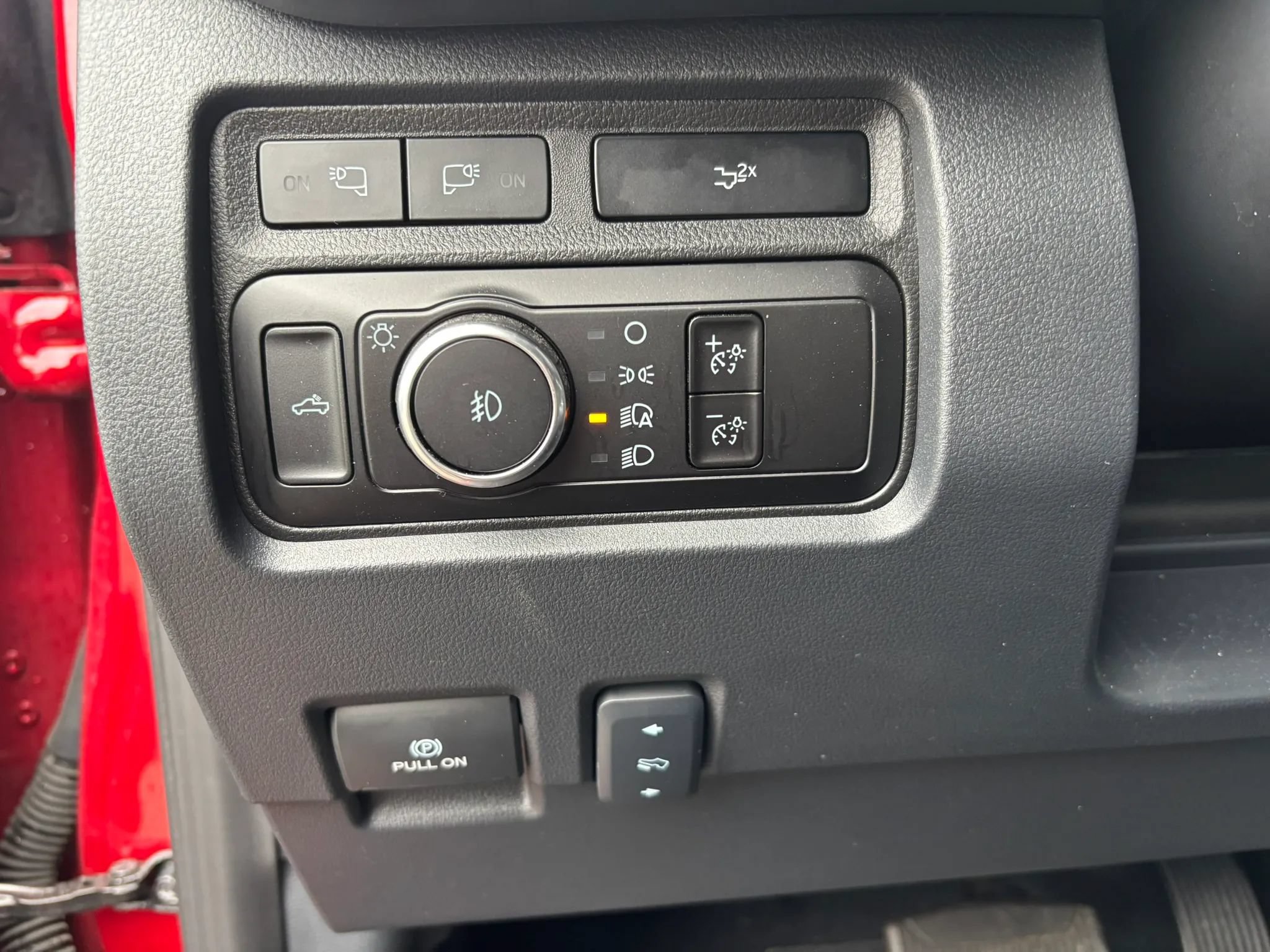 Used 2023 Ford F250 Lariat w/ Sport Appearance Package AWD/4WD image 23