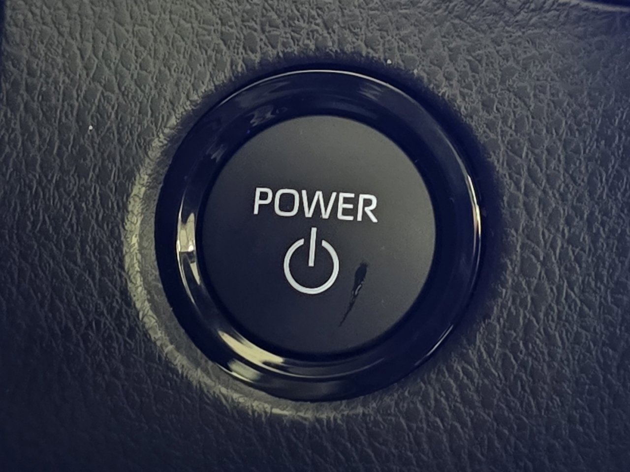 New 2026 Toyota Camry Hybrid FWD image 31