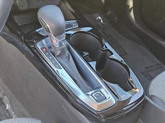 Used 2024 Chevrolet Trax LT w/ LT Convenience Package image 12