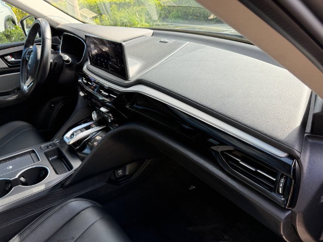 Certified 2025 Acura MDX FWD image 18