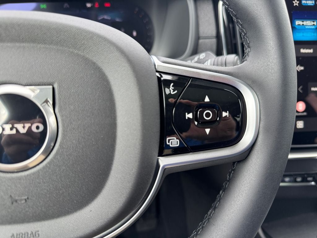 New 2026 Volvo XC90 B6 Ultra w/ Protection Package AWD/4WD image 16