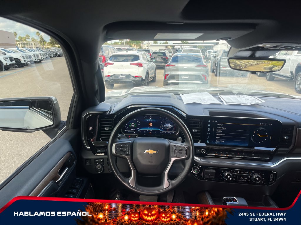Used 2023 Chevrolet Silverado 1500 High Country w/ Technology Package AWD/4WD image 13