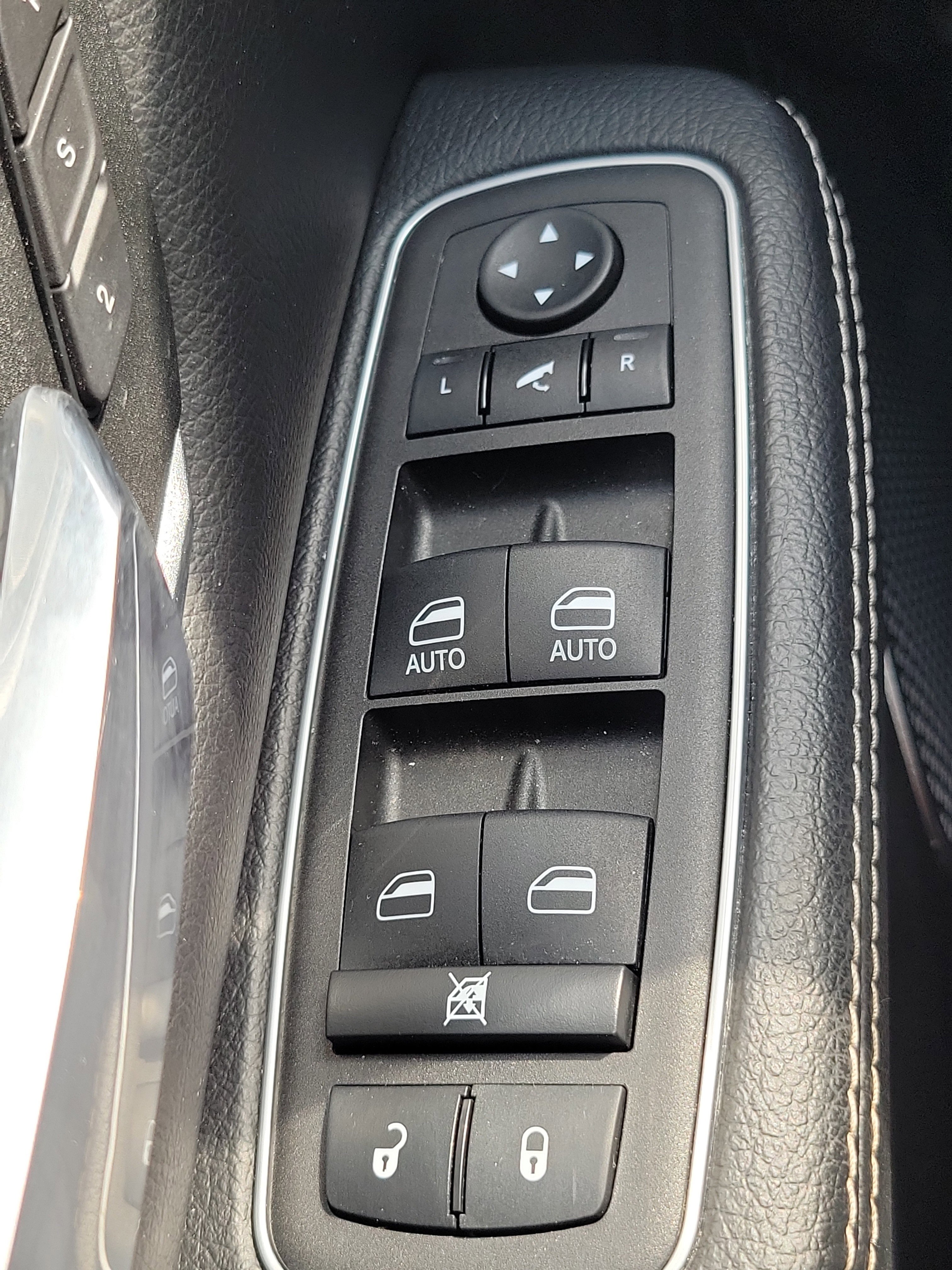Used 2023 RAM 1500 Laramie AWD/4WD image 28