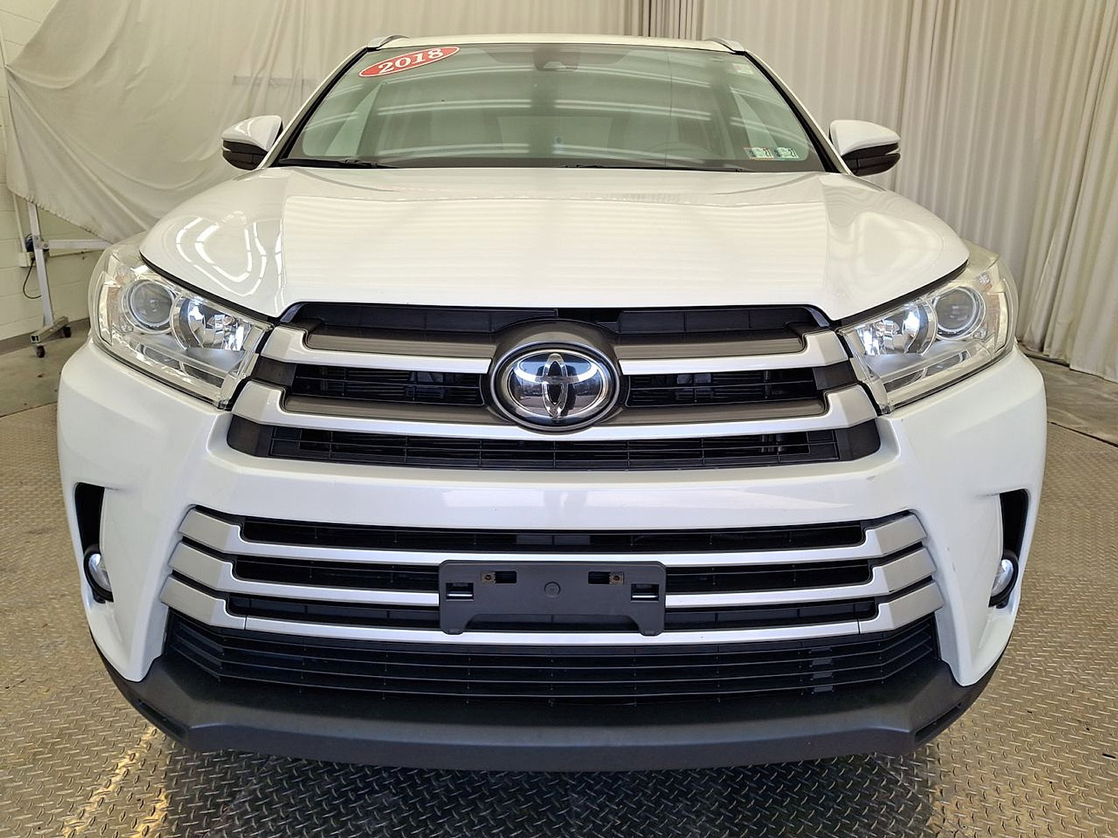 Certified 2018 Toyota Highlander XLE image 29