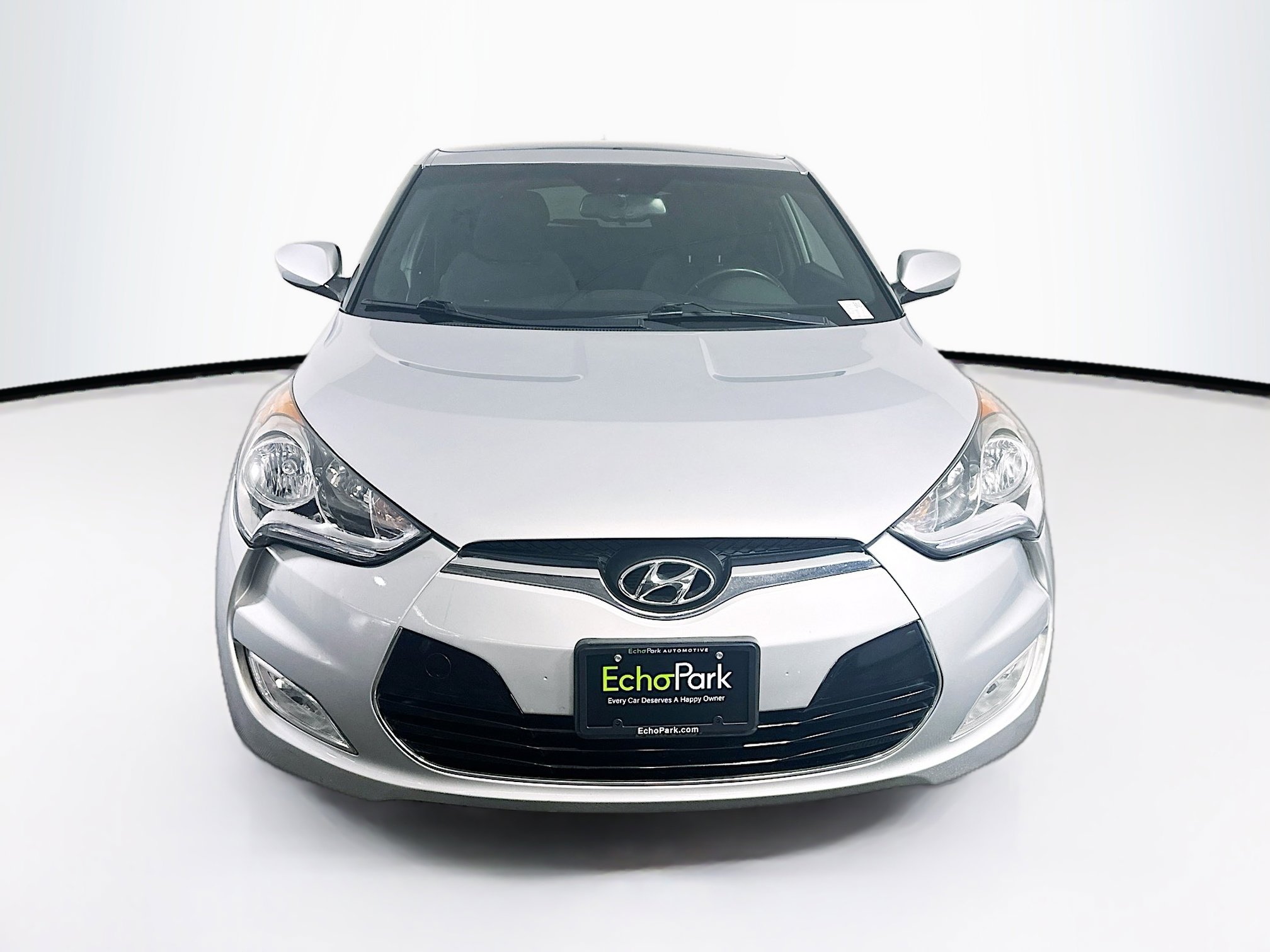 Used 2017 Hyundai Veloster Value Edition image 2