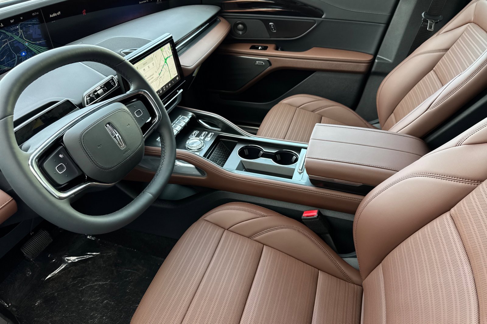 New 2026 Lincoln Nautilus Reserve w/ Jet Appearance Package image 9